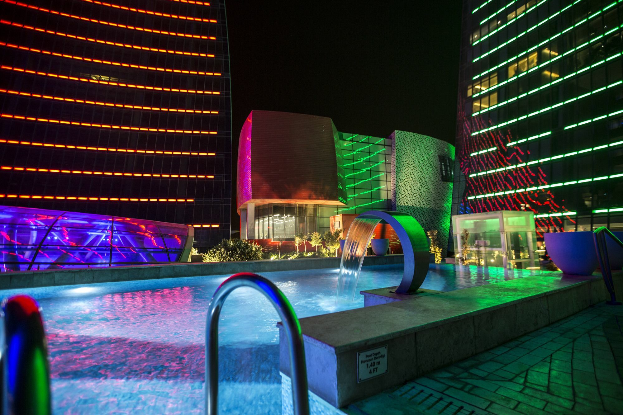 Apartments By Fairmont Baku Flame Towers Exterior photo